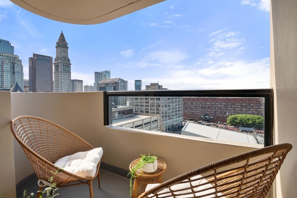 2 bed, 1 bath apartment for rent at 85 East India Row Unit 14G, Waterfront — photo 18 of 28