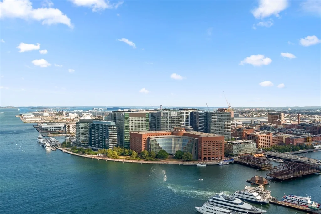 1 bed, 1 bath apartment for rent at 85 East India Row Unit 34D, Boston Downtown — photo 7 of 10