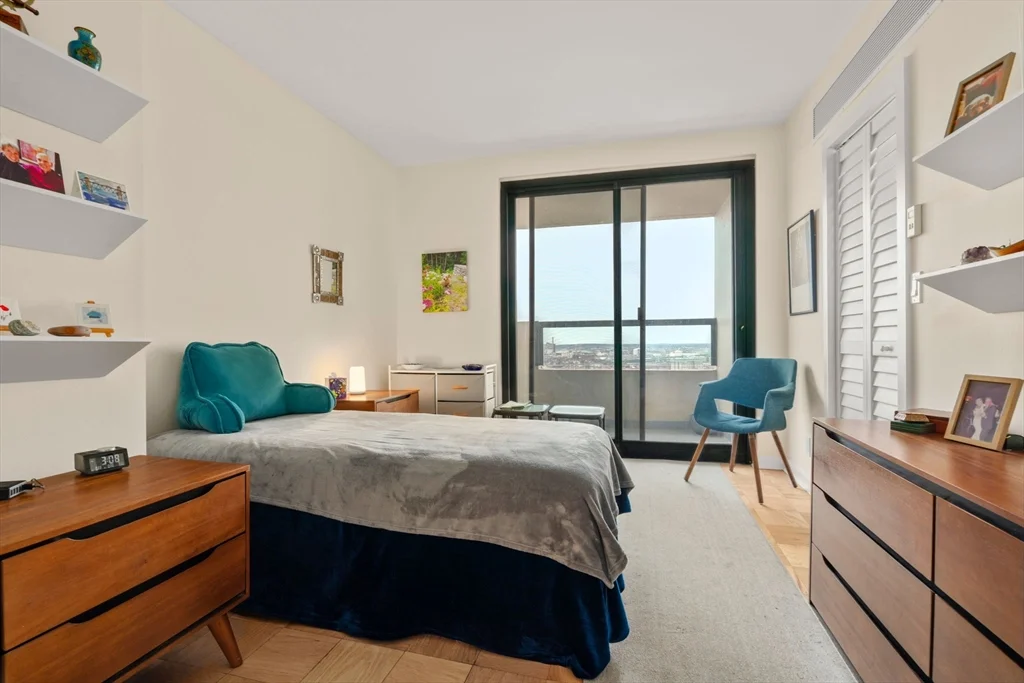 2 bed, 1 bath apartment for rent at 85 East India Row Unit 36G, Waterfront — photo 10 of 30