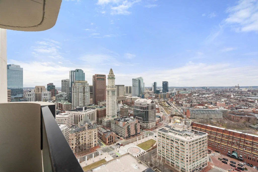 2 bed, 1 bath apartment for rent at 85 East India Row Unit 36G, Waterfront — photo 14 of 30