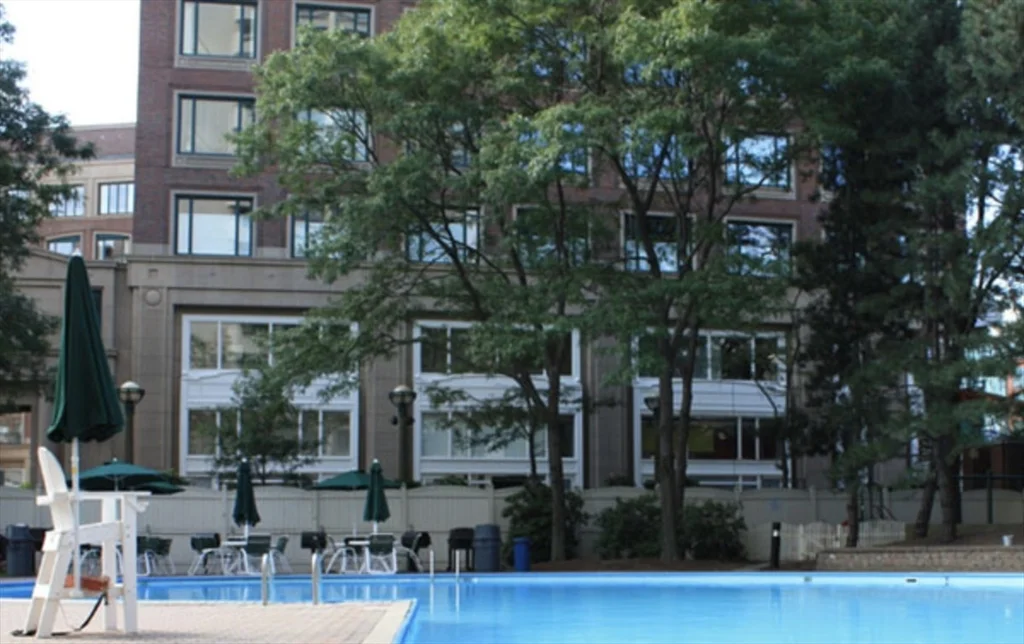 2 bed, 1 bath apartment for rent at 85 East India Row Unit 36G, Waterfront — photo 26 of 30