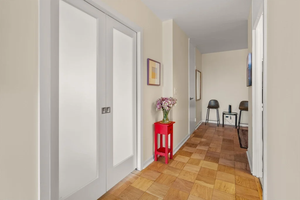 2 bed, 1 bath apartment for rent at 85 East India Row Unit 36G, Waterfront — photo 9 of 30