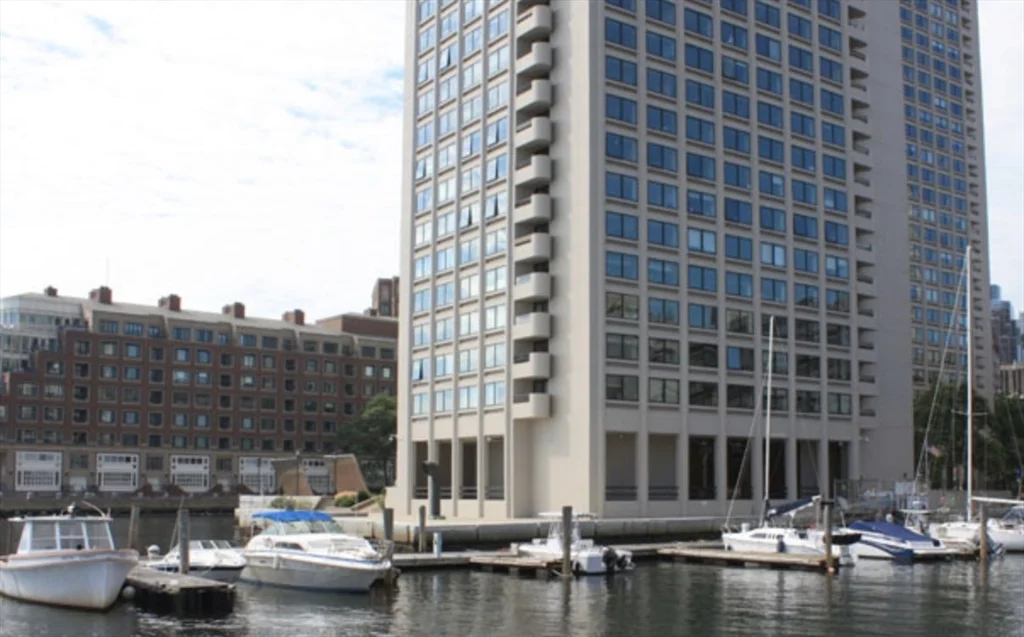 2 bed, 1 bath apartment for rent at 85 East India Row Unit 36G, Waterfront — photo 27 of 30