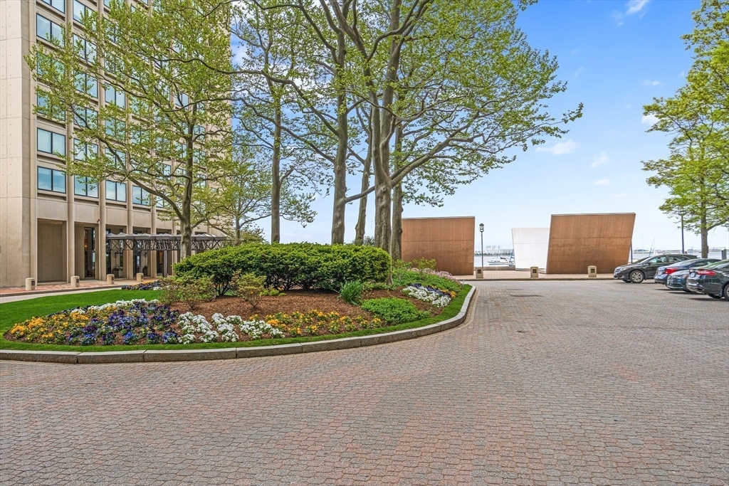 4 bed, 3 bath apartment for rent at 85 East India Row Unit 37ABC, Waterfront — photo 32 of 33