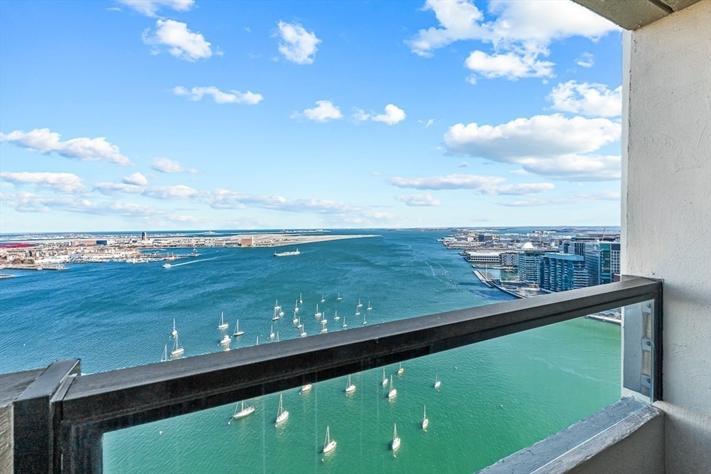 4 bed, 3 bath apartment for rent at 85 East India Row Unit 37ABC, Waterfront — photo 16 of 33