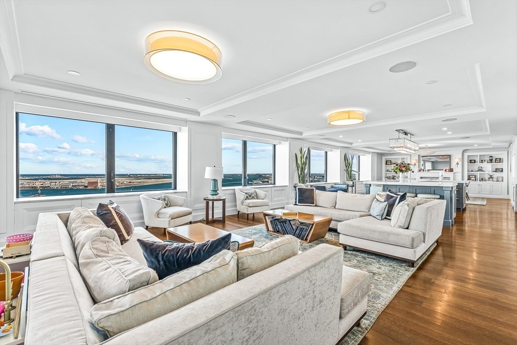 4 bed, 3 bath apartment for rent at 85 East India Row Unit 37ABC, Waterfront — photo 2 of 33