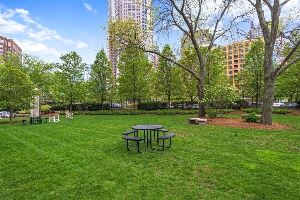 4 bed, 3 bath apartment for rent at 85 East India Row Unit 37ABC, Waterfront — photo 30 of 33