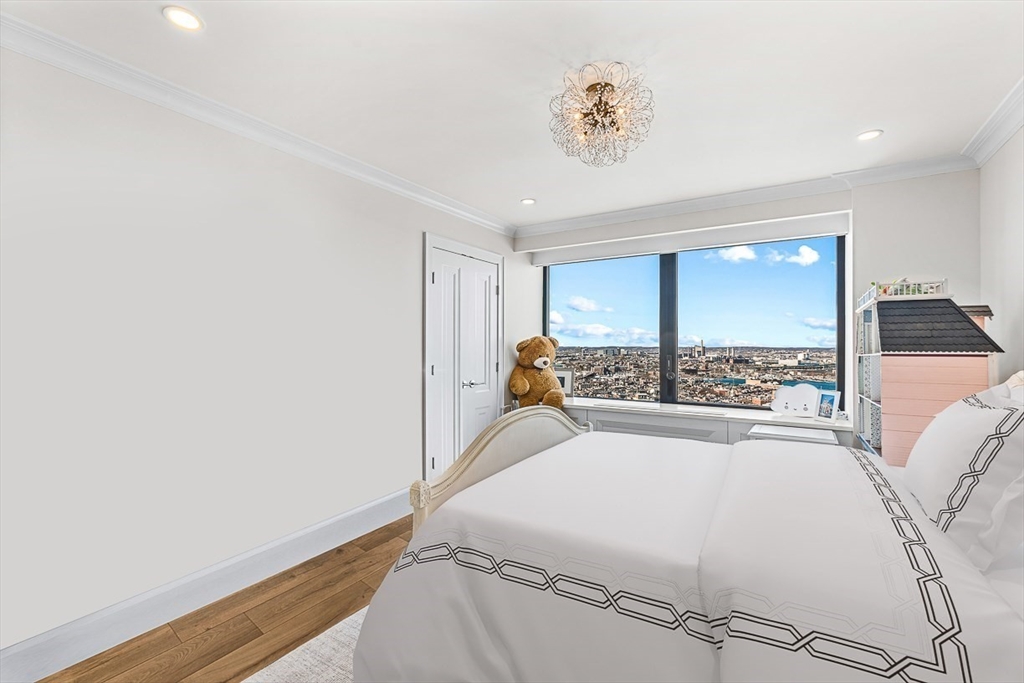 4 bed, 3 bath apartment for rent at 85 East India Row Unit 37ABC, Waterfront — photo 19 of 33