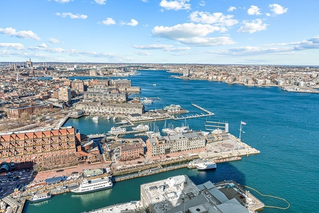 4 bed, 3 bath apartment for rent at 85 East India Row Unit 37ABC, Waterfront — photo 4 of 33