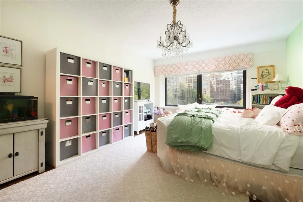 2 bed, 1 bath apartment for rent at 85 East India Row Unit 3G, Waterfront — photo 14 of 26