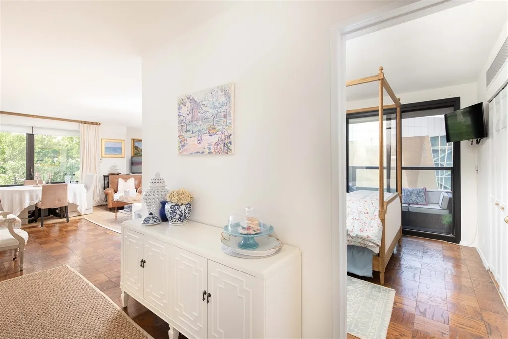 2 bed, 1 bath apartment for rent at 85 East India Row Unit 3G, Waterfront — photo 9 of 26