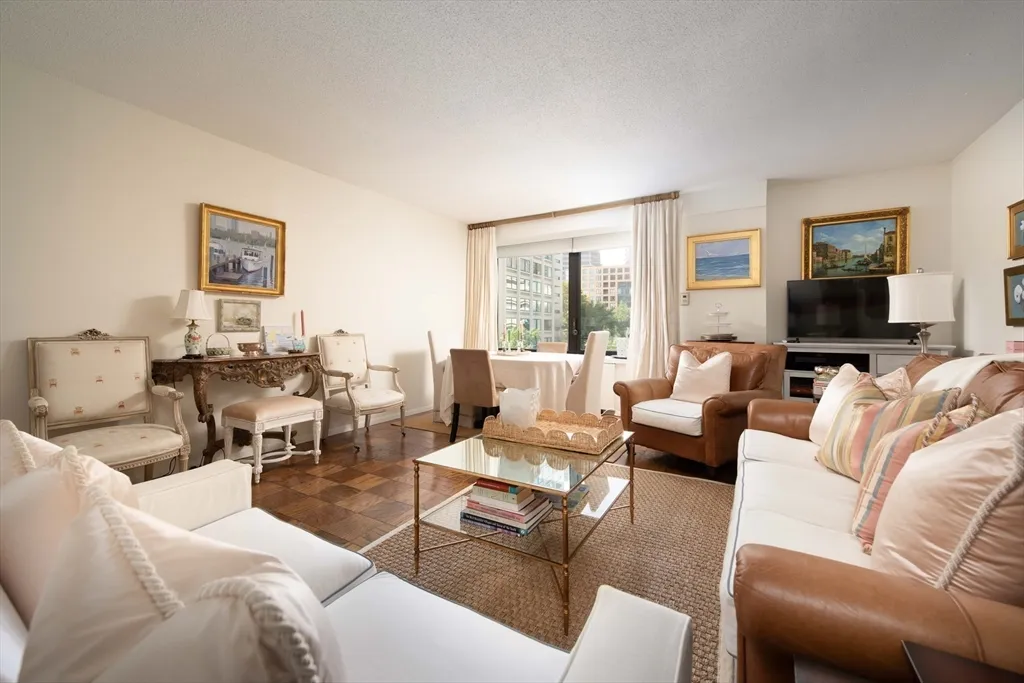 2 bed, 1 bath apartment for rent at 85 East India Row Unit 3G, Waterfront — photo 11 of 26