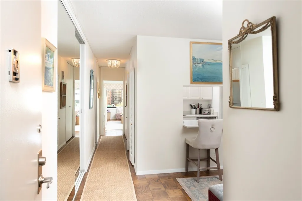 2 bed, 1 bath apartment for rent at 85 East India Row Unit 3G, Waterfront — photo 3 of 26