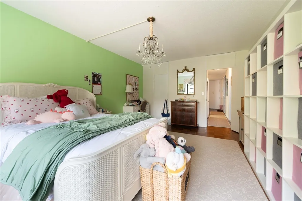 2 bed, 1 bath apartment for rent at 85 East India Row Unit 3G, Waterfront — photo 15 of 26