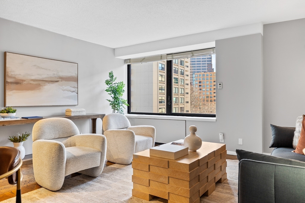 2 bed, 1 bath apartment for rent at 85 East India Row Unit 4G, Waterfront — photo 5 of 28