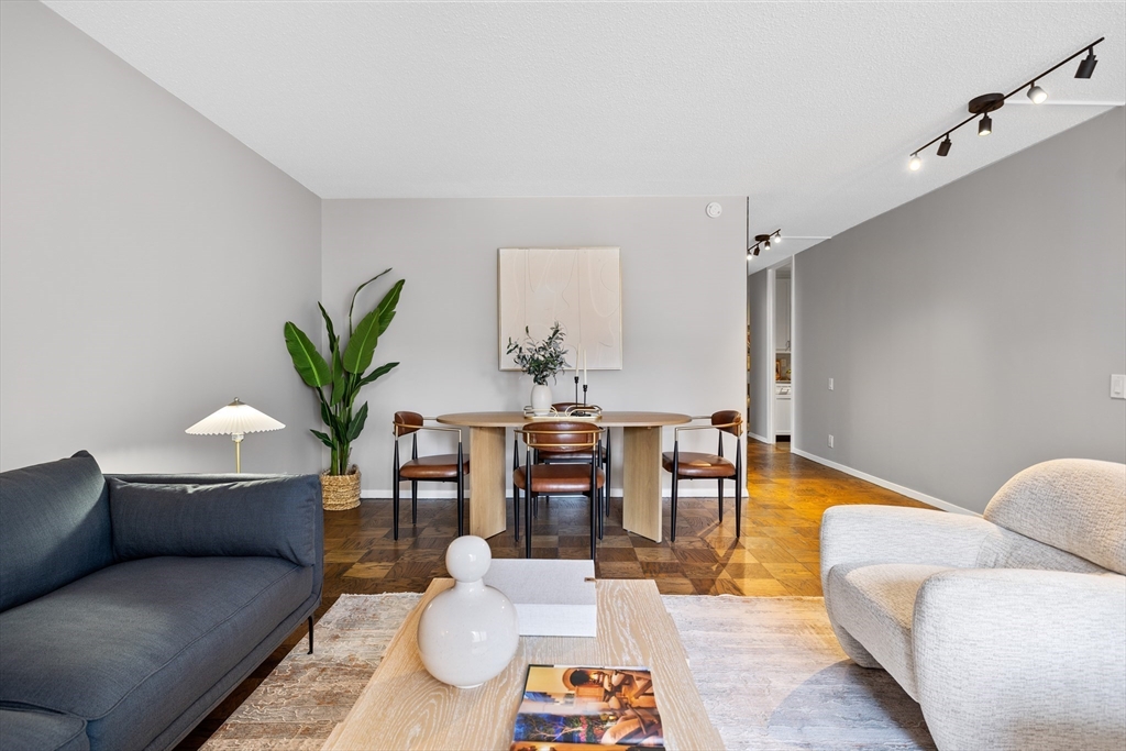 2 bed, 1 bath apartment for rent at 85 East India Row Unit 4G, Waterfront — photo 8 of 28