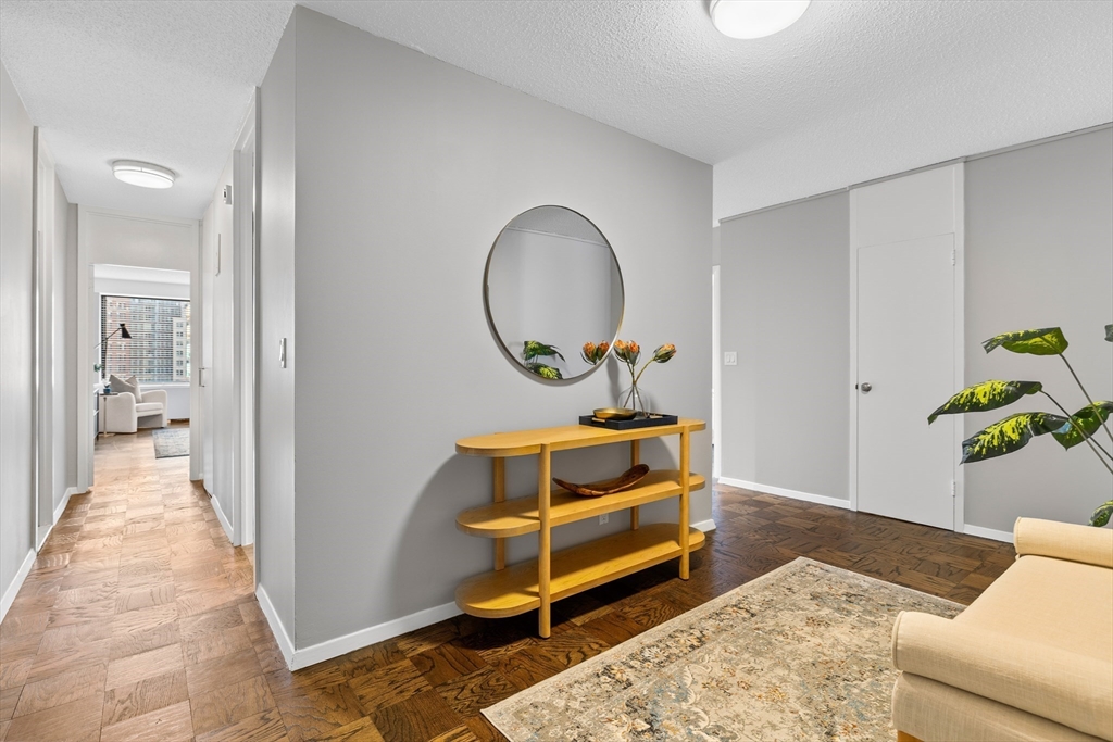 2 bed, 1 bath apartment for rent at 85 East India Row Unit 4G, Waterfront — photo 10 of 28