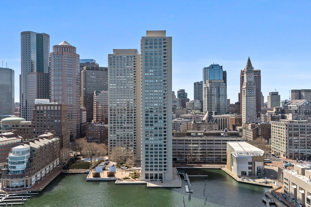 2 bed, 1 bath apartment for rent at 85 East India Row Unit 4G, Waterfront — photo 28 of 28