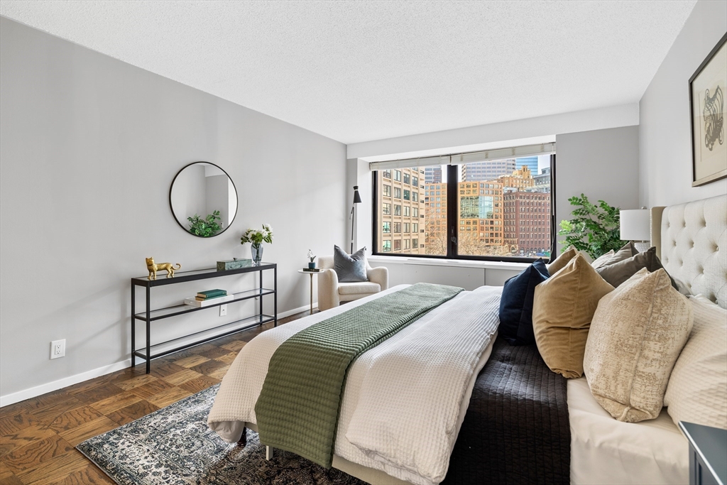 2 bed, 1 bath apartment for rent at 85 East India Row Unit 4G, Waterfront — photo 11 of 28