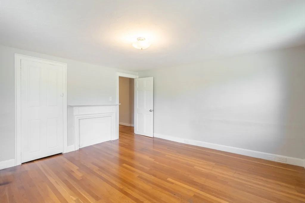 2 bed, 1 bath apartment for rent at 85 E Main Unit 2, West Brookfield — photo 16 of 26