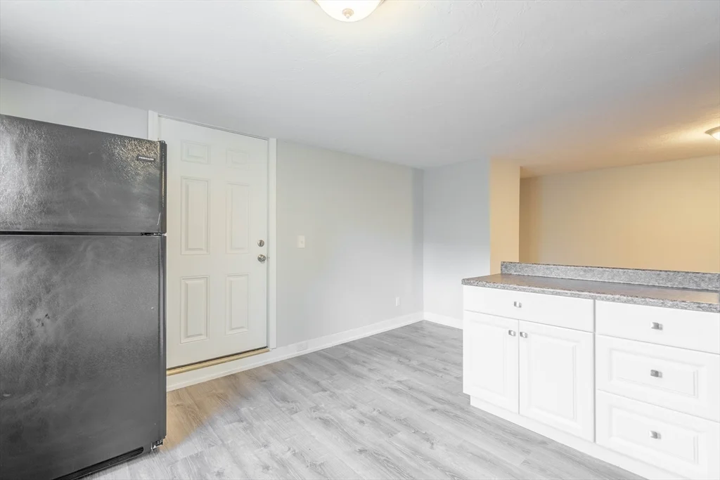 2 bed, 1 bath apartment for rent at 85 E Main Unit 2, West Brookfield — photo 5 of 26