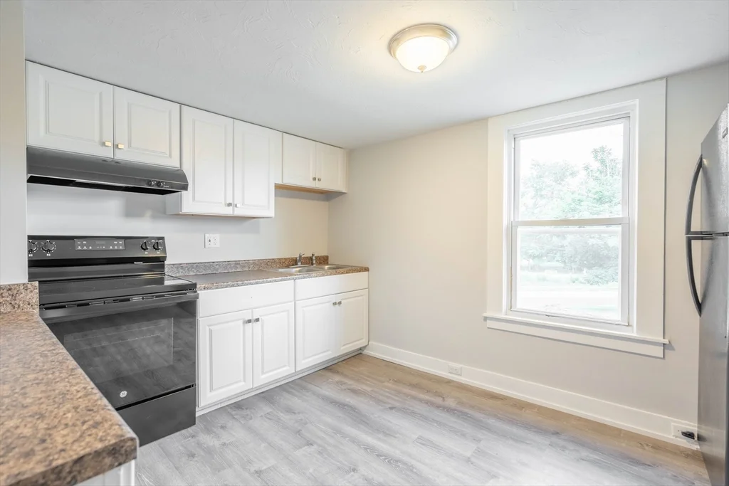 2 bed, 1 bath apartment for rent at 85 E Main Unit 2, West Brookfield — photo 2 of 26