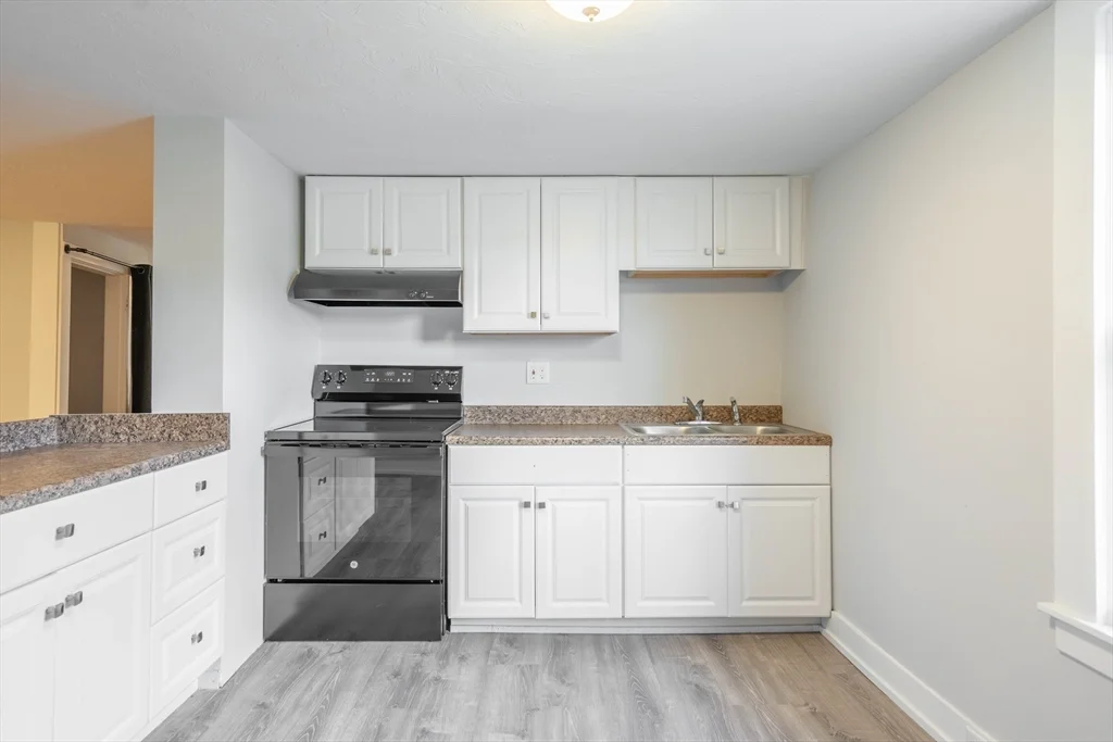 2 bed, 1 bath apartment for rent at 85 E Main Unit 2, West Brookfield — photo 4 of 26