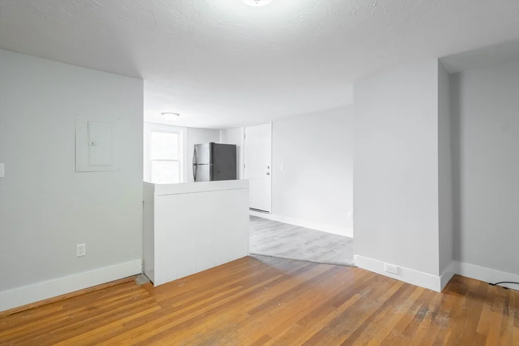 2 bed, 1 bath apartment for rent at 85 E Main Unit 2, West Brookfield — photo 6 of 26