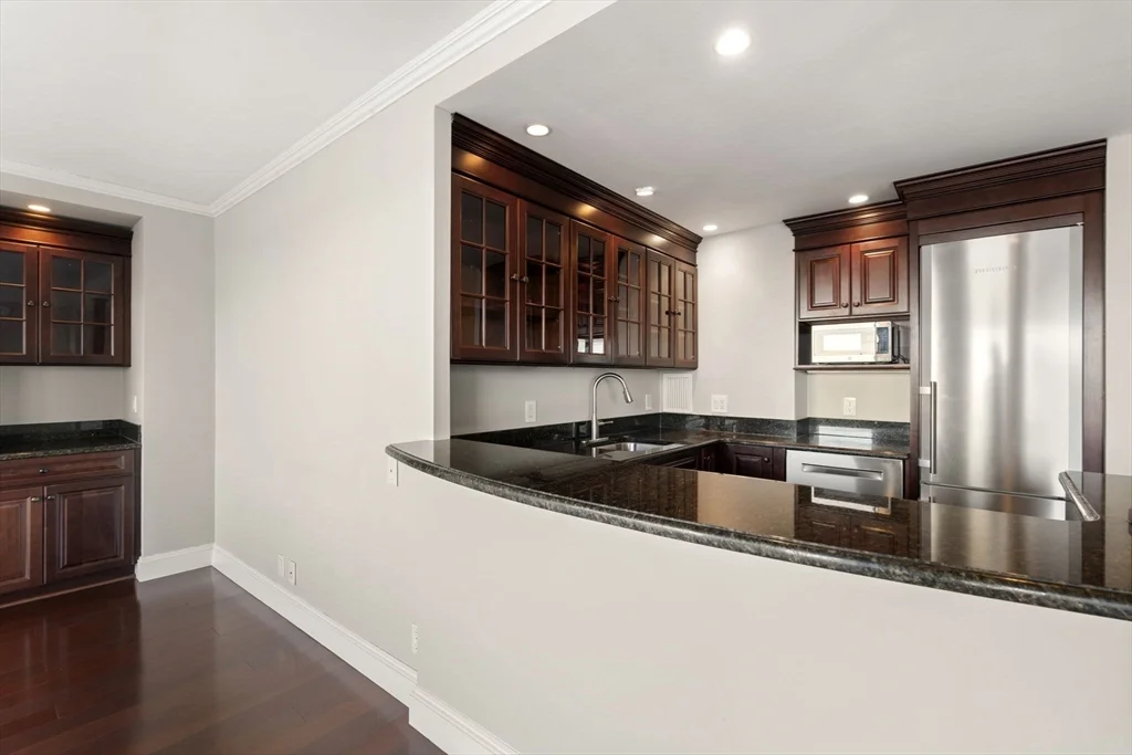 1 bed, 1 bath apartment for rent at 85 East India Row Unit 15E, Boston Downtown — photo 5 of 25