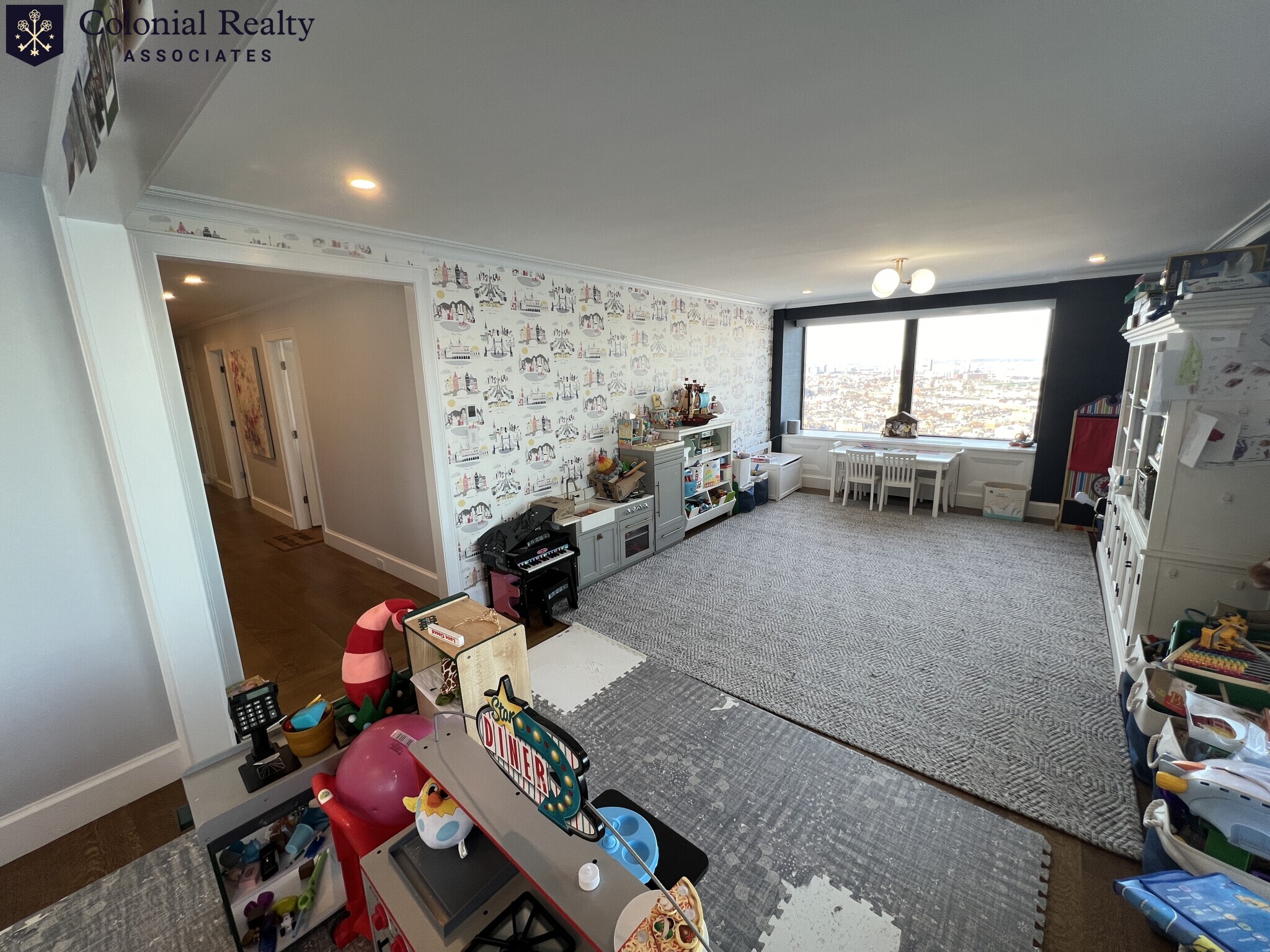 4 bed, 3.5 bath apartment for rent at 85 East India Row Unit 18C, Waterfront — photo 27 of 50