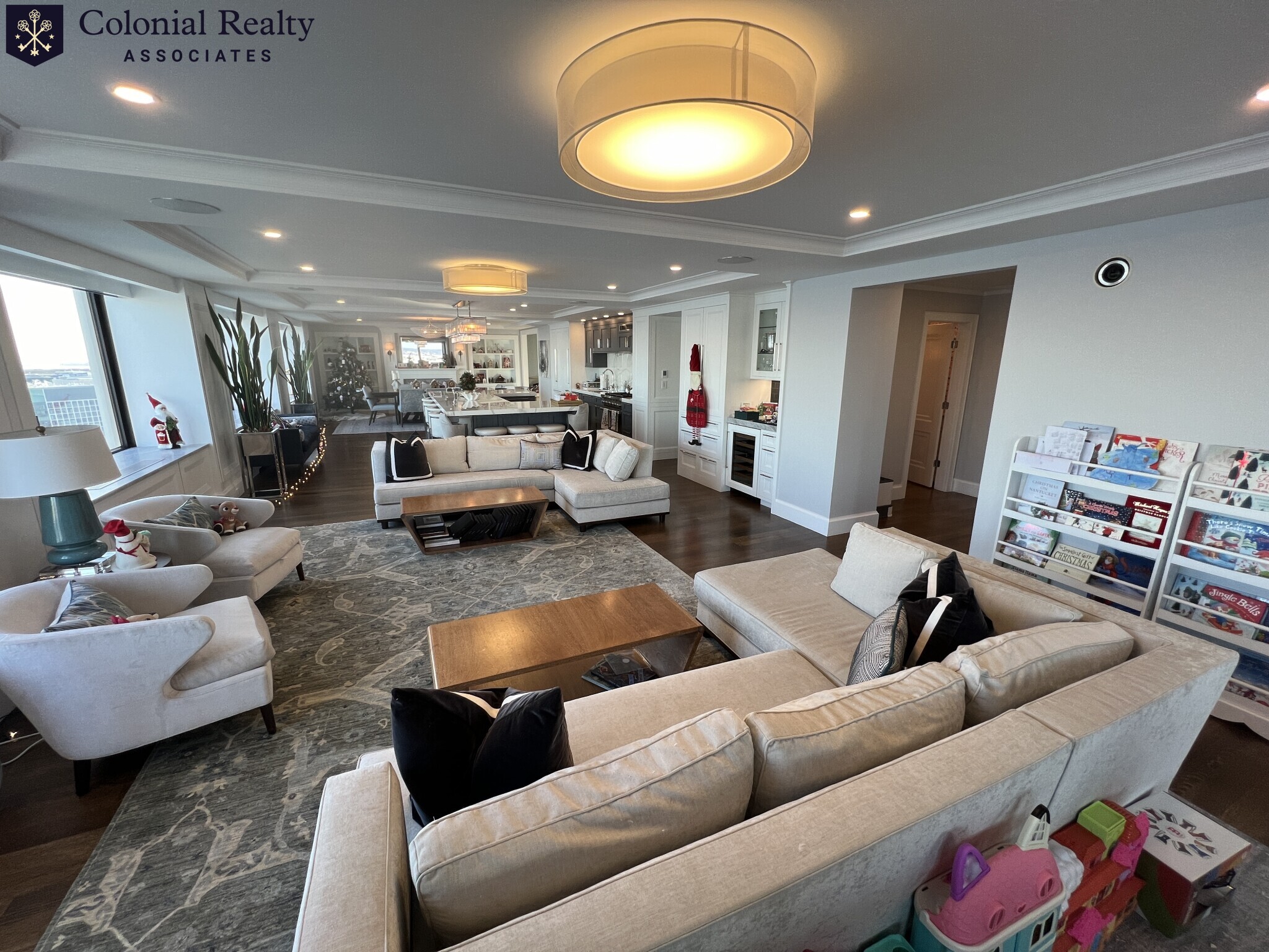 4 bed, 3.5 bath apartment for rent at 85 East India Row Unit 18C, Waterfront — photo 2 of 50