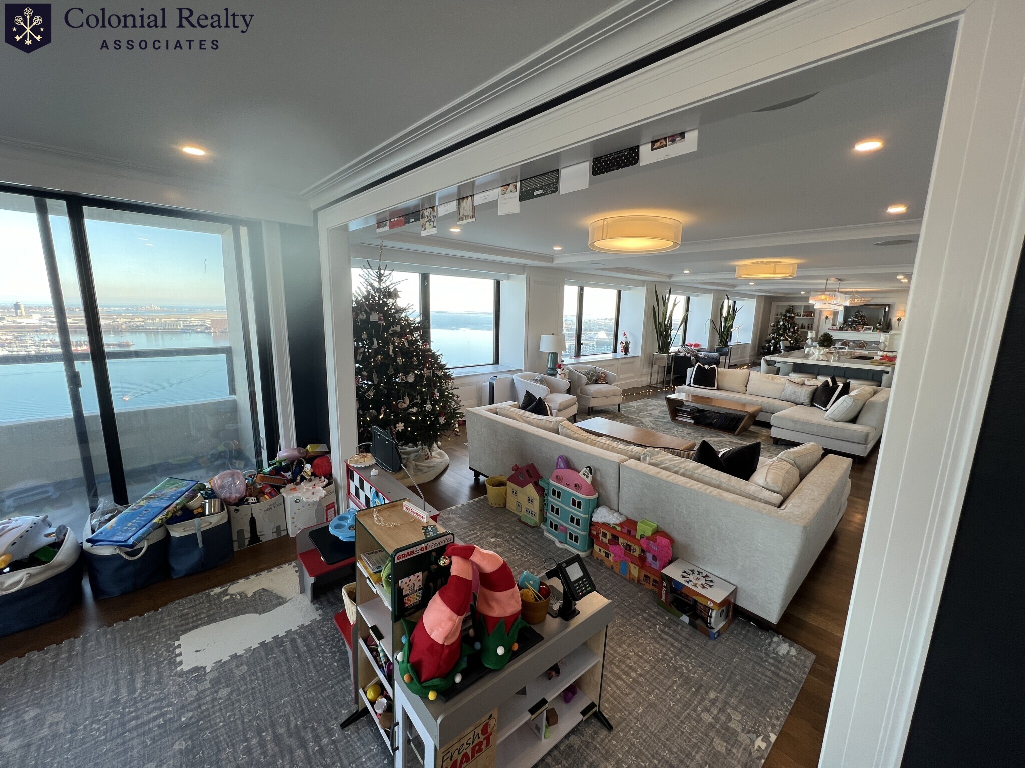 4 bed, 3.5 bath apartment for rent at 85 East India Row Unit 18C, Waterfront — photo 24 of 50