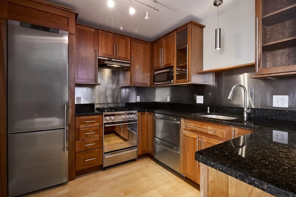 1 bed, 1 bath apartment for rent at 85 East India Row Unit 28D, Waterfront — photo 1 of 19