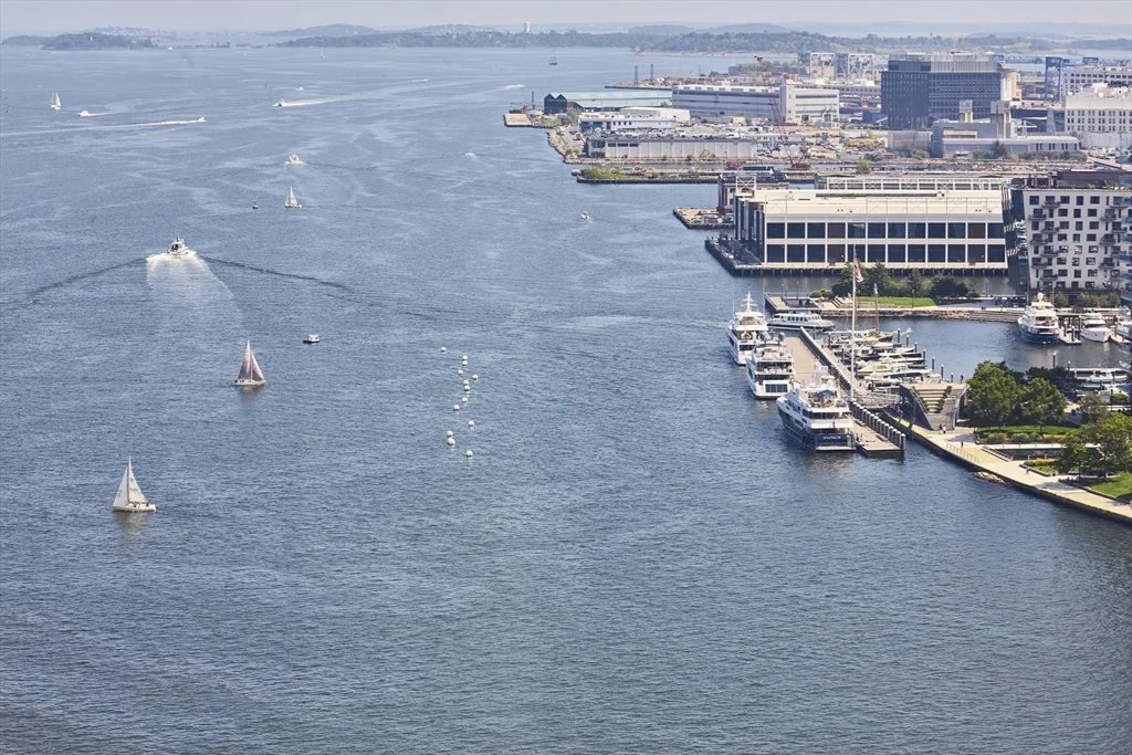 1 bed, 1 bath apartment for rent at 85 East India Row Unit 28D, Waterfront — photo 16 of 19