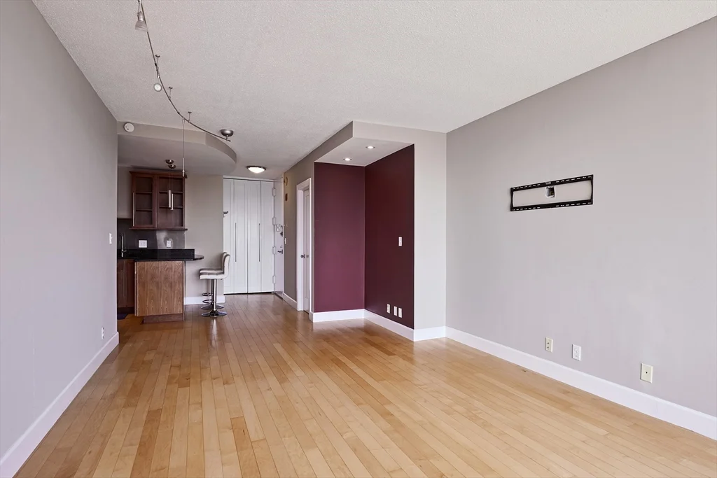 1 bed, 1 bath apartment for rent at 85 East India Row Unit 28D, Waterfront — photo 8 of 19