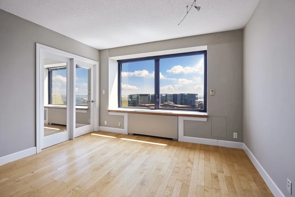 1 bed, 1 bath apartment for rent at 85 East India Row Unit 28D, Waterfront — photo 5 of 19