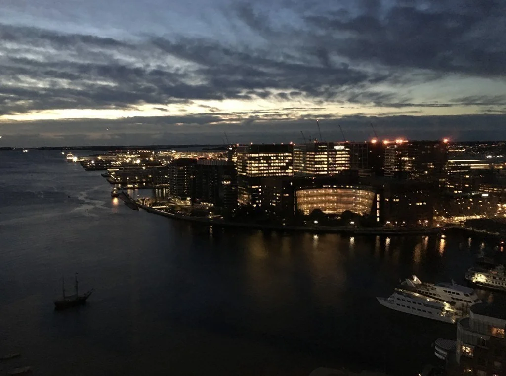 1 bed, 1 bath apartment for rent at 85 East India Row Unit 29D, Waterfront — photo 2 of 8