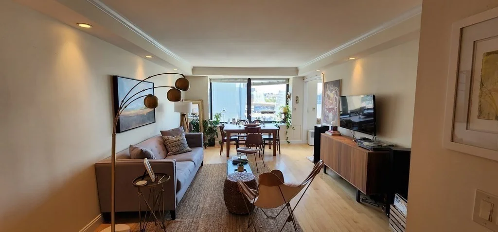 1 bed, 1 bath apartment for rent at 85 East India Row Unit 2A, Waterfront — photo 1 of 9