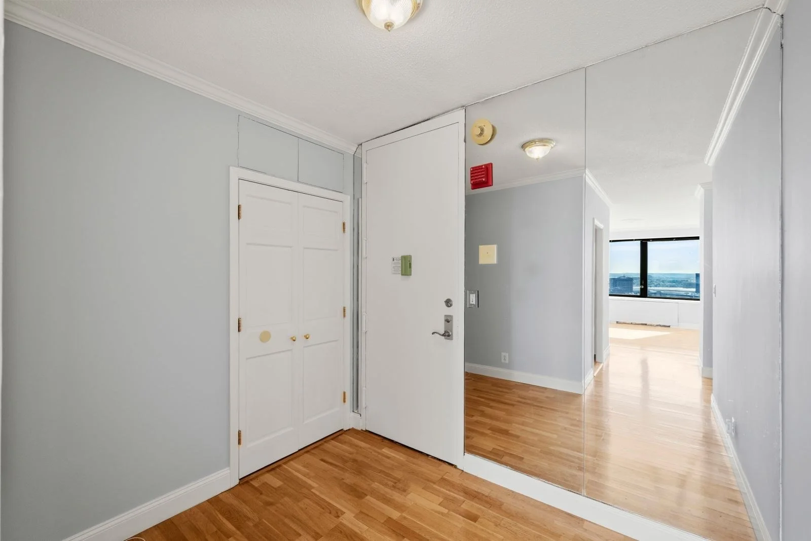 1 bed, 1 bath apartment for rent at 85 East India Row Unit 30E, Boston Downtown — photo 4 of 14
