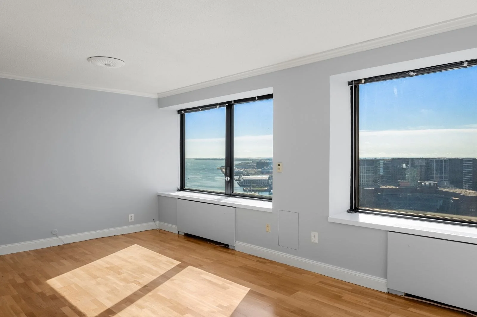 1 bed, 1 bath apartment for rent at 85 East India Row Unit 30E, Boston Downtown — photo 2 of 14