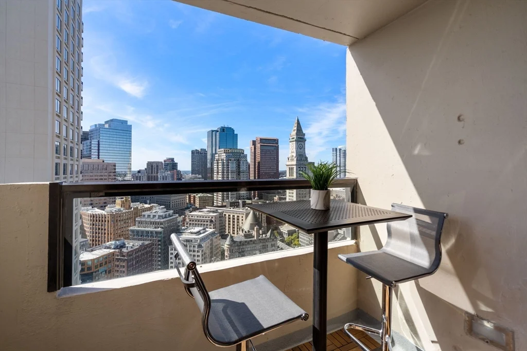 4 bed, 3 bath apartment for rent at 85 East India Row Unit 31 E/F, Waterfront — photo 20 of 28