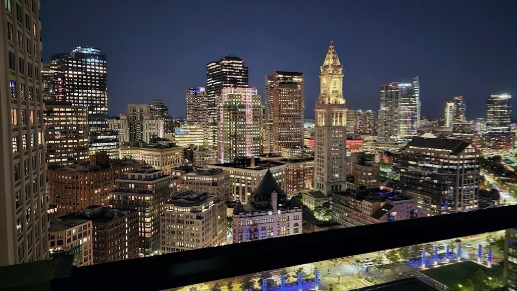 4 bed, 3 bath apartment for rent at 85 East India Row Unit 31 E/F, Waterfront — photo 21 of 28