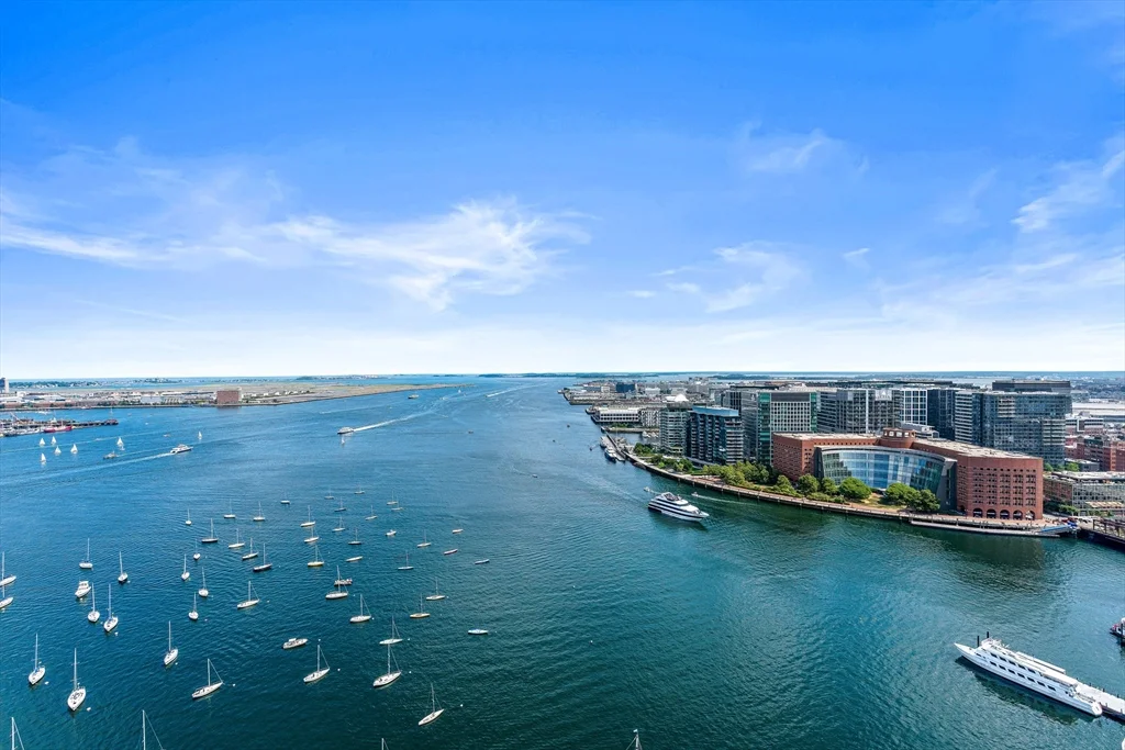1 bed, 1 bath apartment for rent at 85 East India Row Unit 36C, Boston Downtown — photo 4 of 12