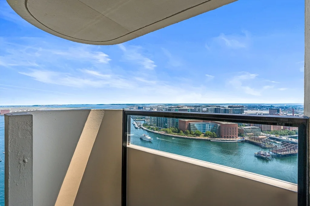 1 bed, 1 bath apartment for rent at 85 East India Row Unit 36C, Boston Downtown — photo 3 of 12