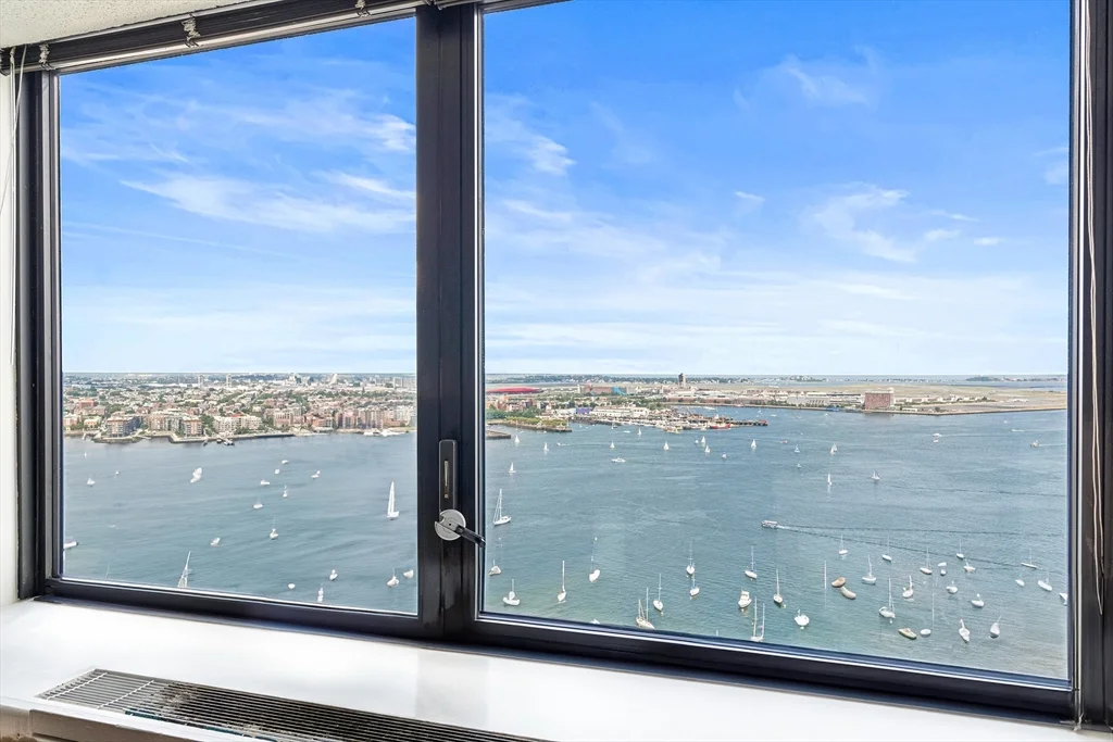1 bed, 1 bath apartment for rent at 85 East India Row Unit 36C, Boston Downtown — photo 2 of 12