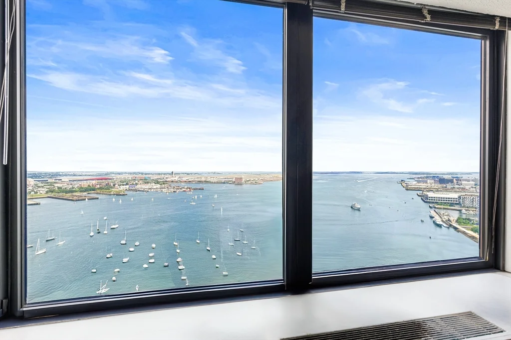 1 bed, 1 bath apartment for rent at 85 East India Row Unit 36C, Boston Downtown — photo 1 of 12