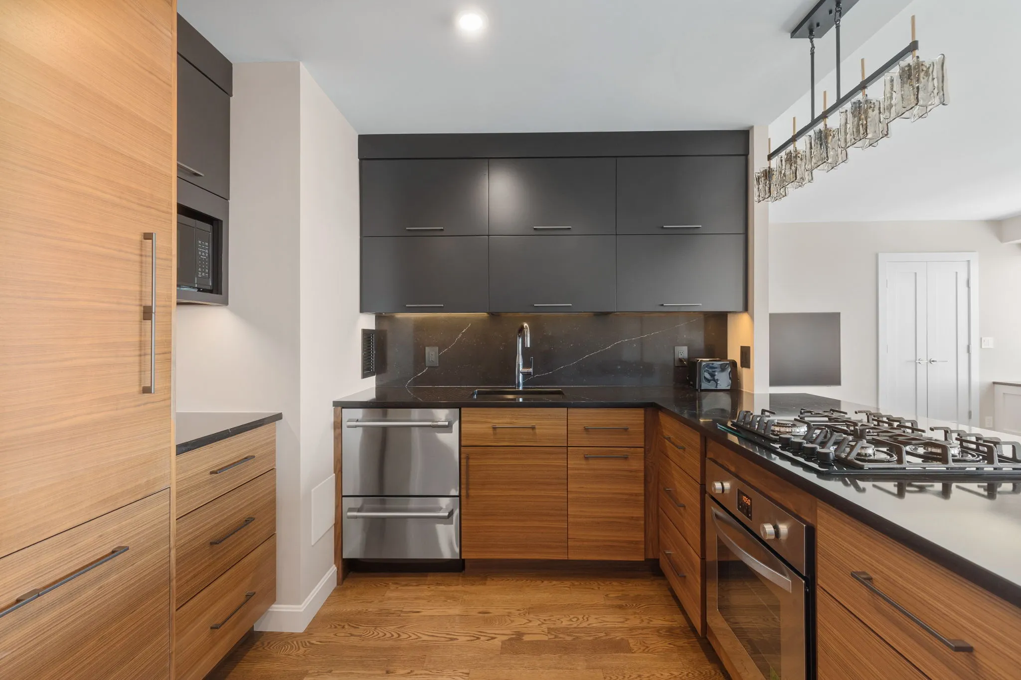 1 bed, 1 bath apartment for rent at 85 East India Row Unit 38H, Boston Downtown — photo 4 of 16