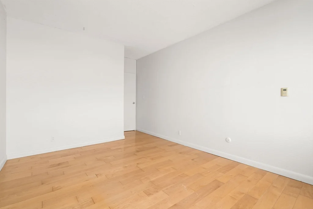 1 bed, 1 bath apartment for rent at 85 East India Unit 11A, Waterfront — photo 14 of 19