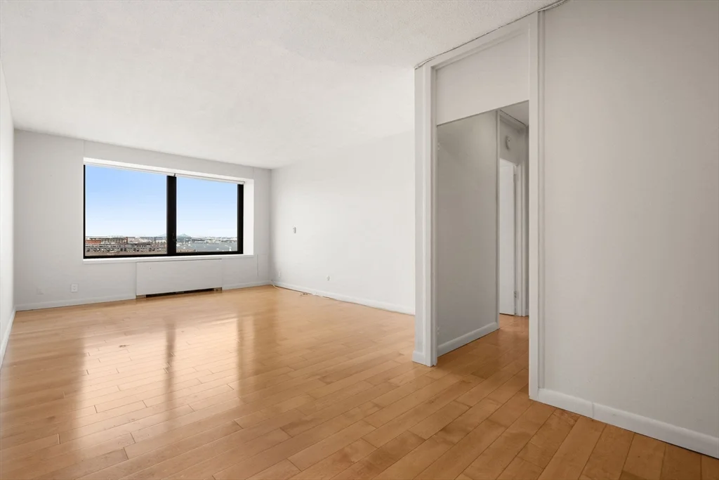 1 bed, 1 bath apartment for rent at 85 East India Unit 11A, Waterfront — photo 7 of 19