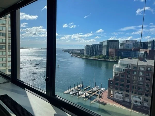 1 bed, 1 bath apartment for rent at 85 East Inida Row Unit 12D, Waterfront — photo 1 of 18